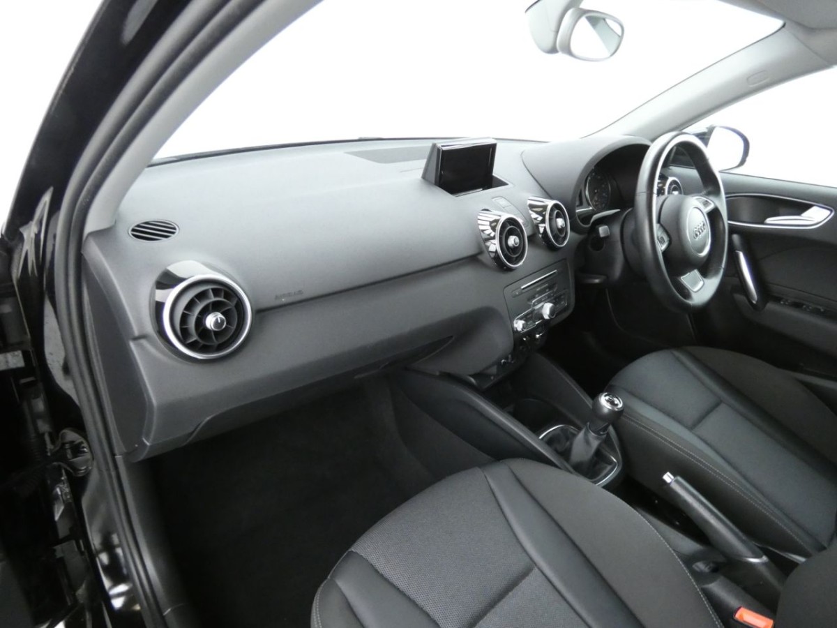 AUDI A1 1.6 SPORTBACK TDI SPORT 5D 114 BHP - 2016 - £10,700