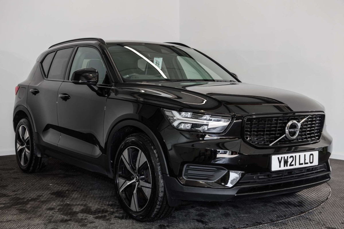 VOLVO XC40 2021 (21) 1.5H T4 RECHARGE 10.7KWH R-DESIGN SUV 5DR PETROL PLUG-IN HYBRID AUTO EURO 6 - 2021 - £15,700