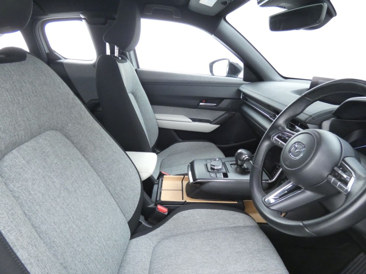 MAZDA MX-30 0.0 SE-L LUX 5D 143 BHP - 2021 - £15,400