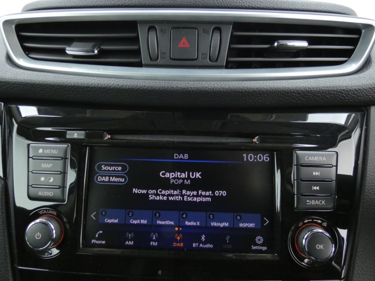 NISSAN QASHQAI 1.3 DIG-T ACENTA PREMIUM 5D 140 BHP HATCHBACK - 2020 - £13,700
