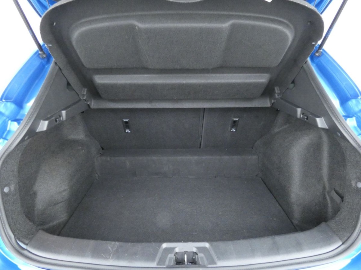 NISSAN QASHQAI 1.3 DIG-T ACENTA PREMIUM 5D 140 BHP HATCHBACK - 2020 - £13,700