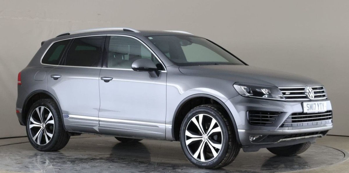 VOLKSWAGEN TOUAREG 3.0 V6 R-LINE TDI BLUEMOTION TECHNOLOGY 5D 259 BHP - 2017 - £16,990