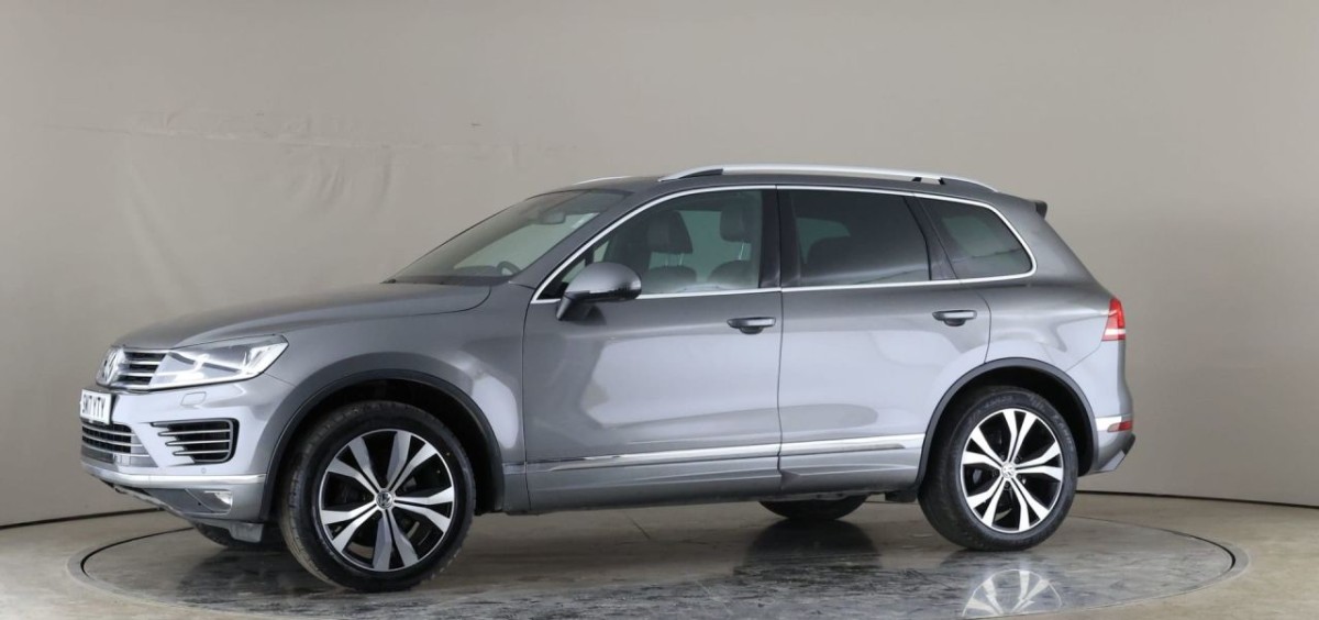 VOLKSWAGEN TOUAREG 3.0 V6 R-LINE TDI BLUEMOTION TECHNOLOGY 5D 259 BHP - 2017 - £16,990