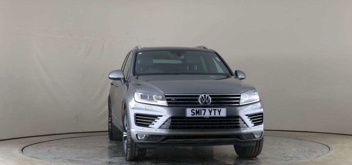 VOLKSWAGEN TOUAREG 3.0 V6 R-LINE TDI BLUEMOTION TECHNOLOGY 5D 259 BHP - 2017 - £16,990