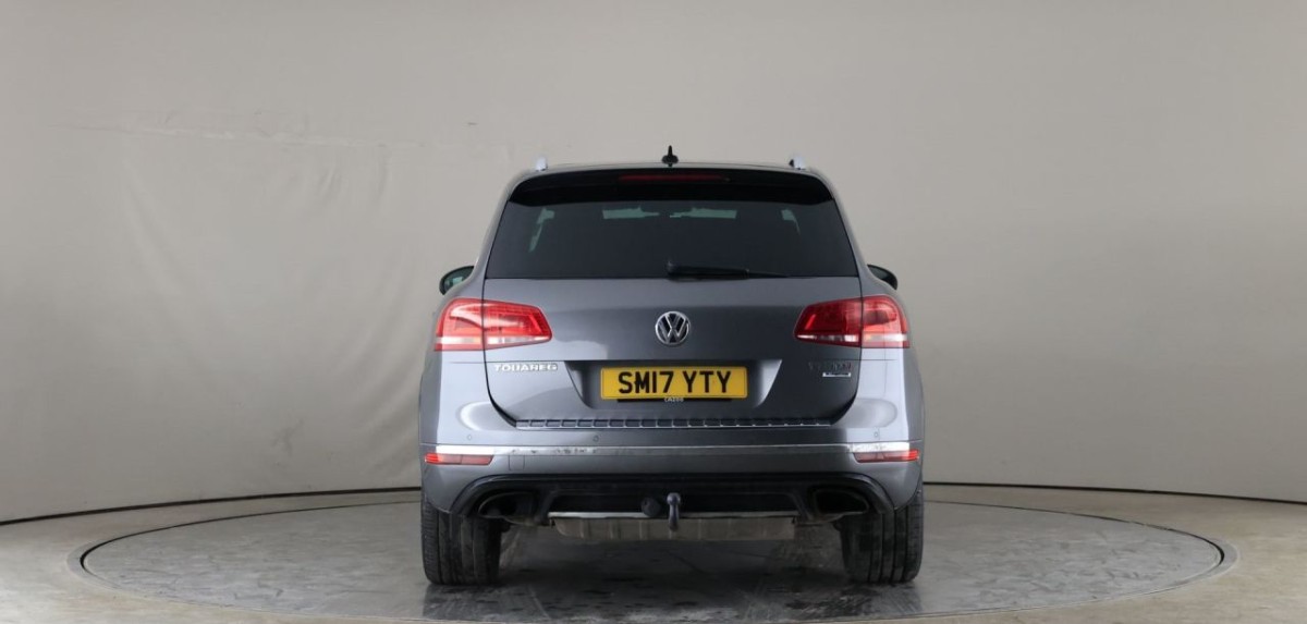 VOLKSWAGEN TOUAREG 3.0 V6 R-LINE TDI BLUEMOTION TECHNOLOGY 5D 259 BHP - 2017 - £16,990