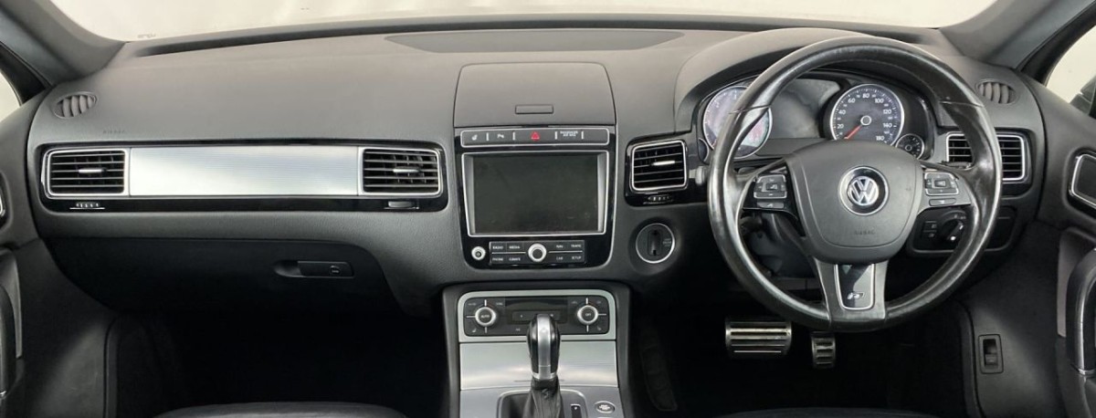 VOLKSWAGEN TOUAREG 3.0 V6 R-LINE TDI BLUEMOTION TECHNOLOGY 5D 259 BHP - 2017 - £16,990