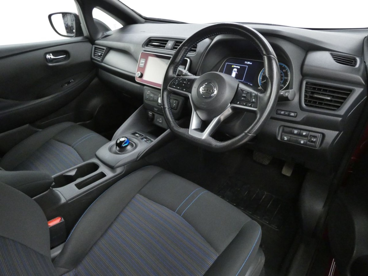 NISSAN LEAF ACENTA 5D 148 BHP - 2021 - £8,990