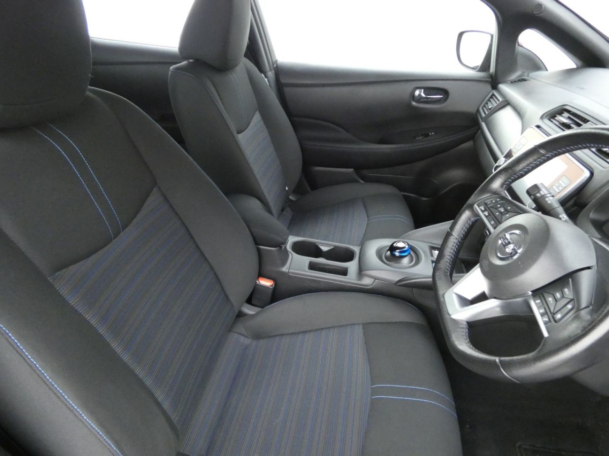 NISSAN LEAF ACENTA 5D 148 BHP - 2021 - £8,990
