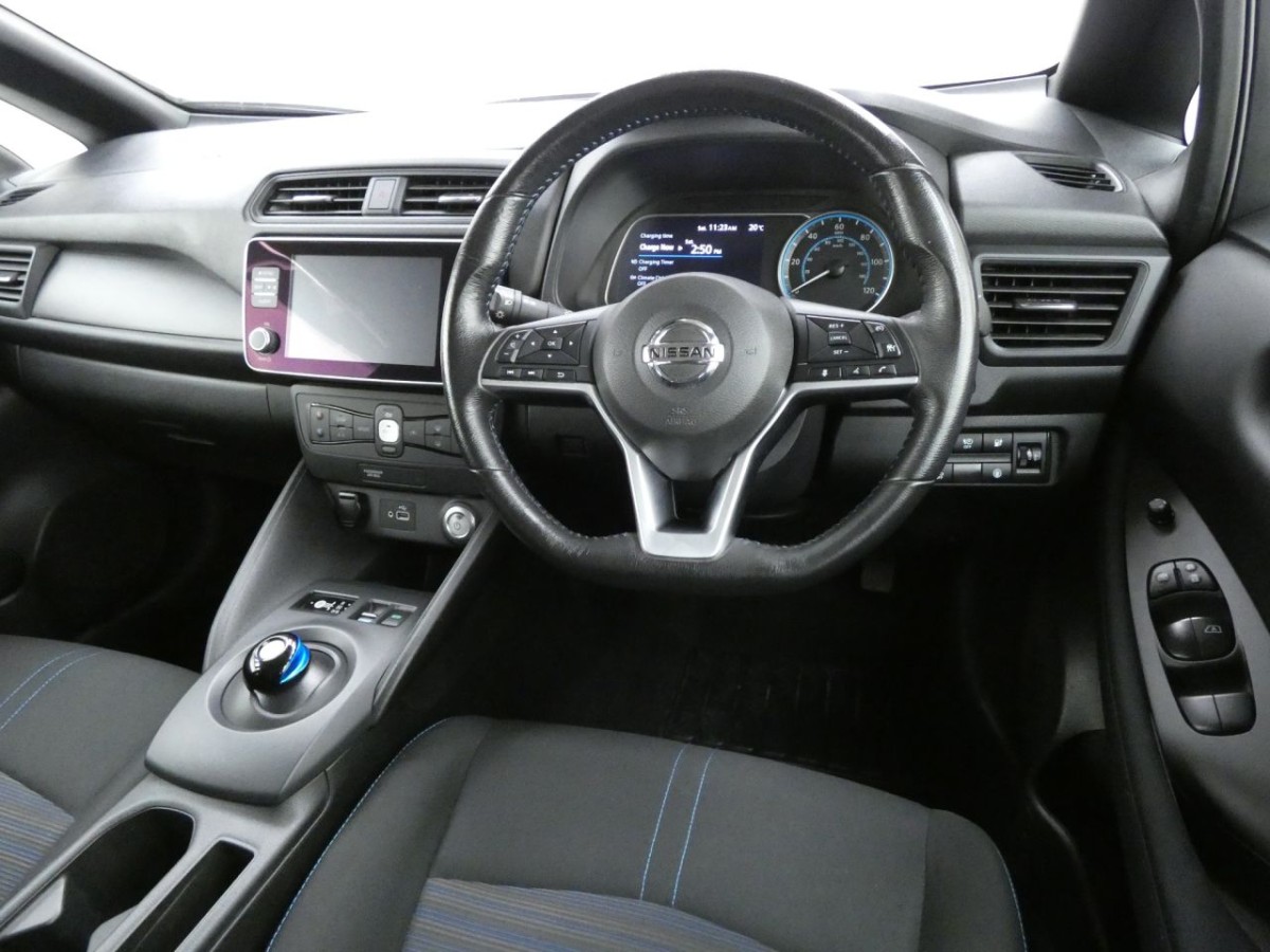 NISSAN LEAF ACENTA 5D 148 BHP - 2021 - £8,990