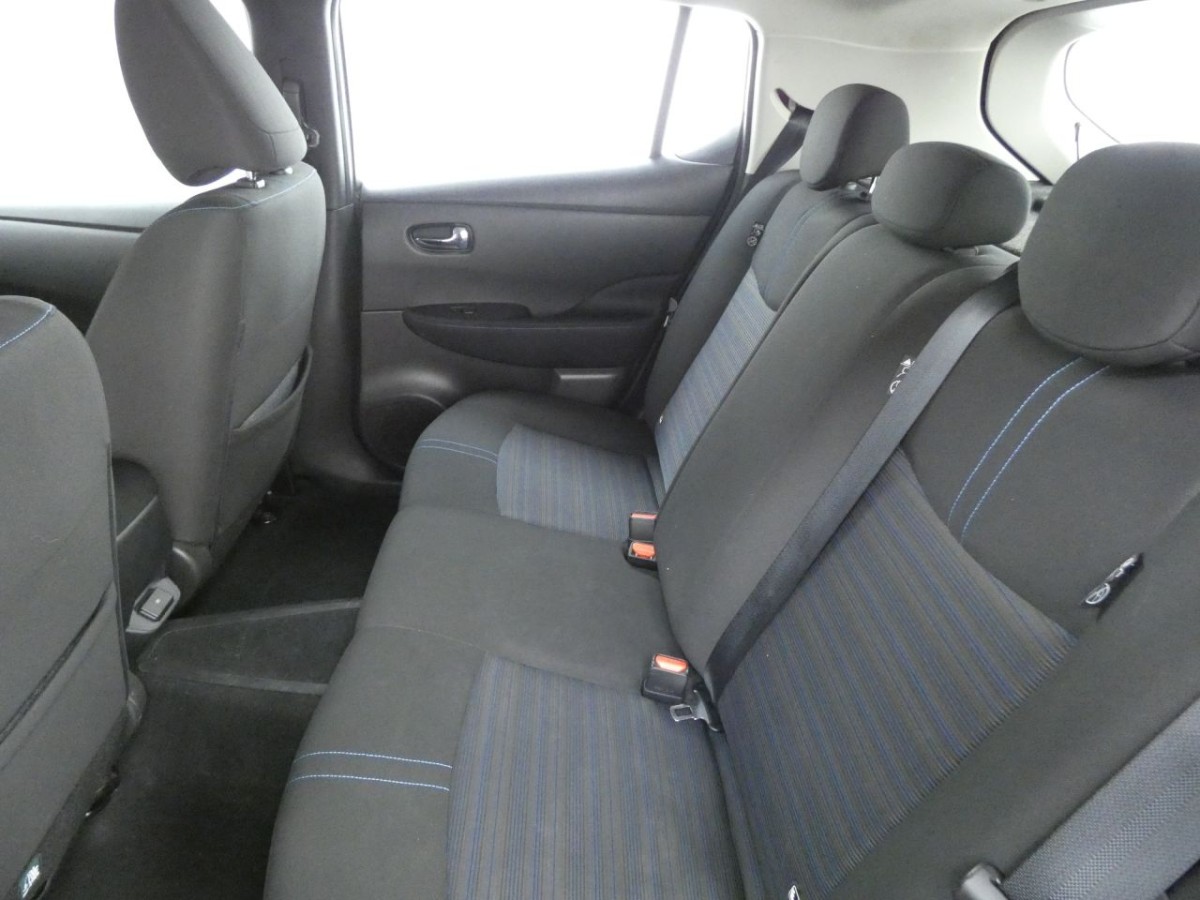 NISSAN LEAF ACENTA 5D 148 BHP - 2021 - £8,990