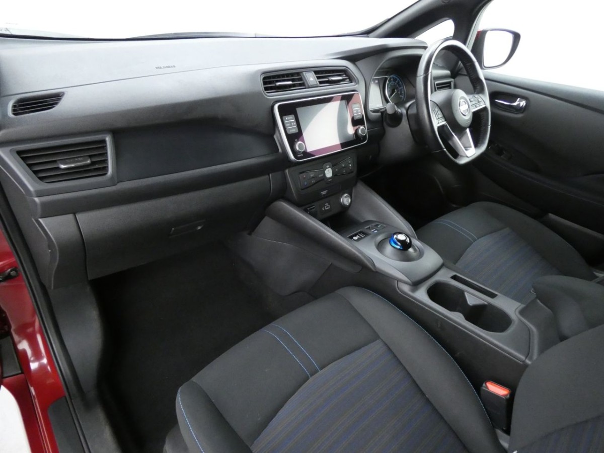 NISSAN LEAF ACENTA 5D 148 BHP - 2021 - £8,990