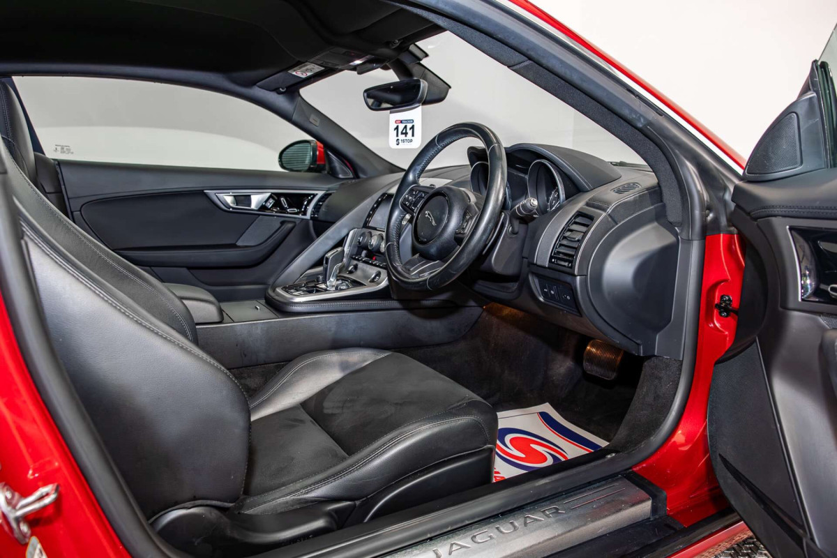 JAGUAR F-TYPE 2016 (16) 3.0 V6 COUPE 2DR PETROL AUTO EURO 6 (S/S) (340 PS) - 2016 - £22,500