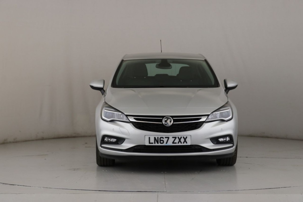 VAUXHALL ASTRA 1.4 ELITE S/S 5D 148 BHP - 2017 - £13,400