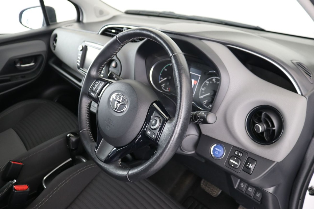 TOYOTA YARIS 1.5 VVT-I ICON 5D 73 BHP - 2018 - £11,990