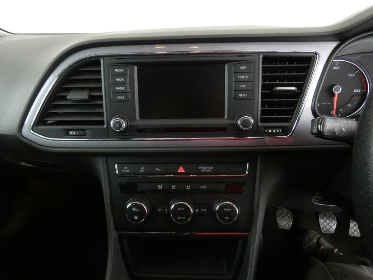 SEAT LEON 2.0 TDI FR TECHNOLOGY 5D 150 BHP HATCHBACK - 2015 - £8,700