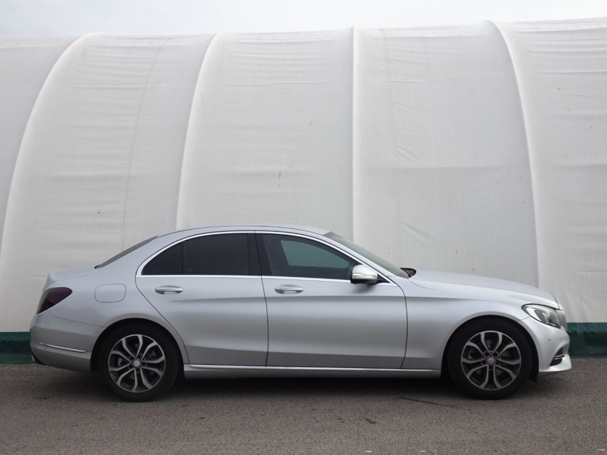 MERCEDES-BENZ C-CLASS 2.0 C200 SPORT 4D AUTO 184 BHP - 2015 - £12,990