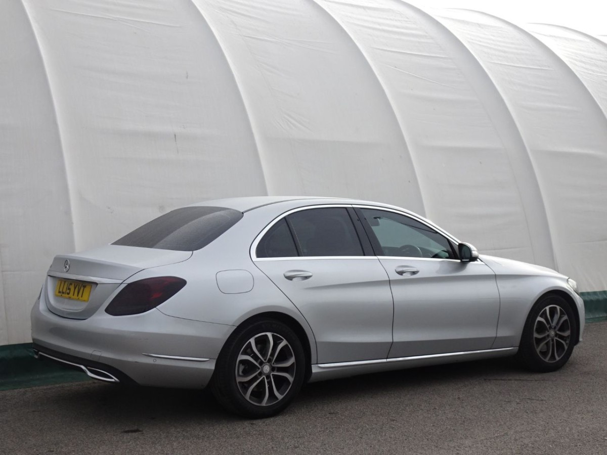 MERCEDES-BENZ C-CLASS 2.0 C200 SPORT 4D AUTO 184 BHP - 2015 - £12,990
