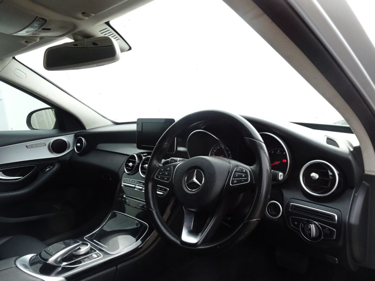 MERCEDES-BENZ C-CLASS 2.0 C200 SPORT 4D AUTO 184 BHP - 2015 - £12,990