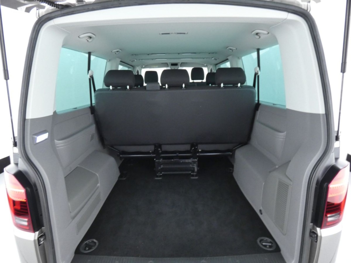 VOLKSWAGEN TRANSPORTER SHUTTLE 2.0 SHUTTLE SE TDI 5D 148 BHP - 2020 - £28,990