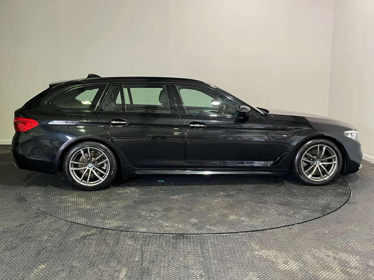 BMW 5 SERIES 2017 (67) 2.0 520D M SPORT TOURING 5DR DIESEL AUTO EURO 6 (S/S) (190 PS) - 2017 - £16,800