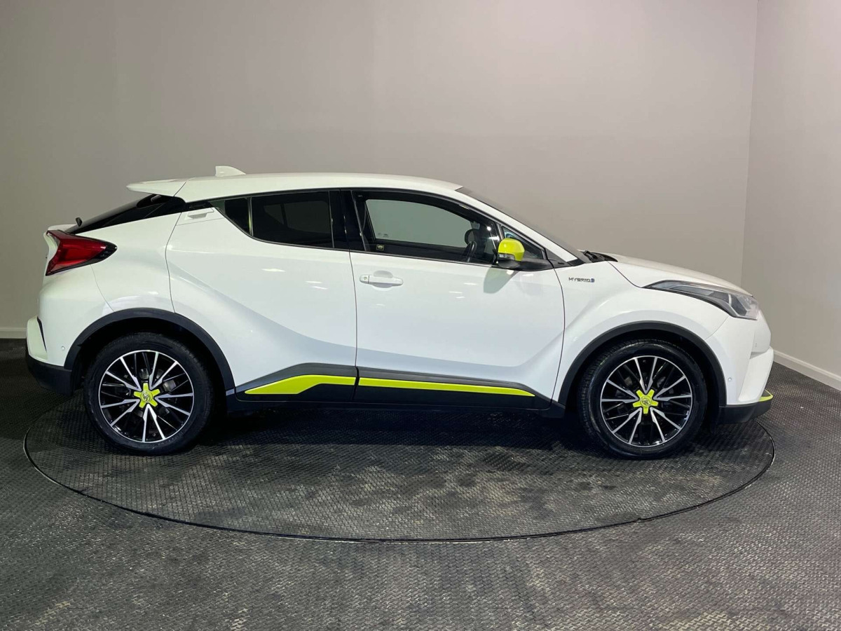 TOYOTA C-HR 2017 (17) 1.8 VVT-H EXCEL SUV 5DR PETROL HYBRID CVT EURO 6 (S/S) (122 PS) - 2017 - £12,300