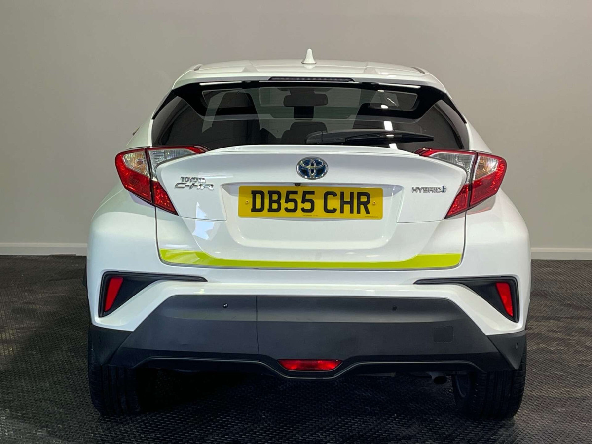 TOYOTA C-HR 2017 (17) 1.8 VVT-H EXCEL SUV 5DR PETROL HYBRID CVT EURO 6 (S/S) (122 PS) - 2017 - £12,300