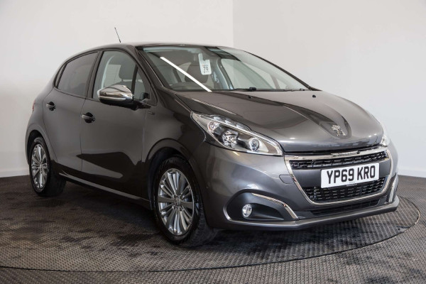 Carworld - PEUGEOT 208 2019 (69) 1.2 PURETECH SIGNATURE HATCHBACK 5DR PETROL MANUAL EURO 6 (S/S) (82 PS)