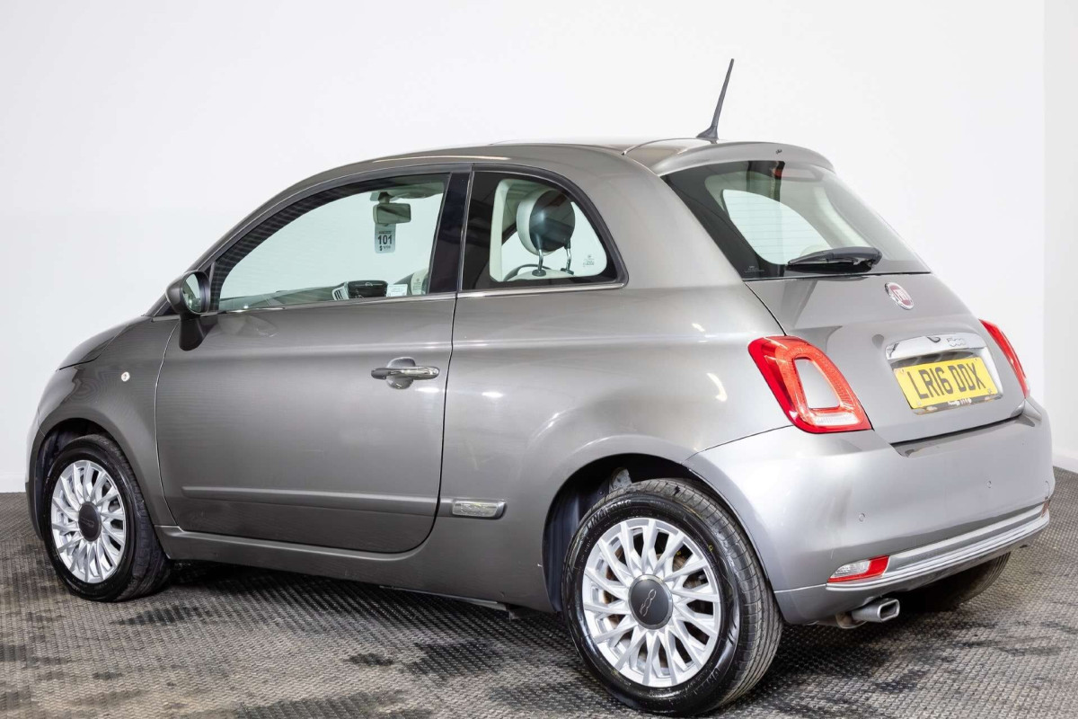 FIAT 500 2016 (16) 1.2 LOUNGE HATCHBACK 3DR PETROL MANUAL EURO 6 (S/S) (69 BHP) - 2016 - £5,600