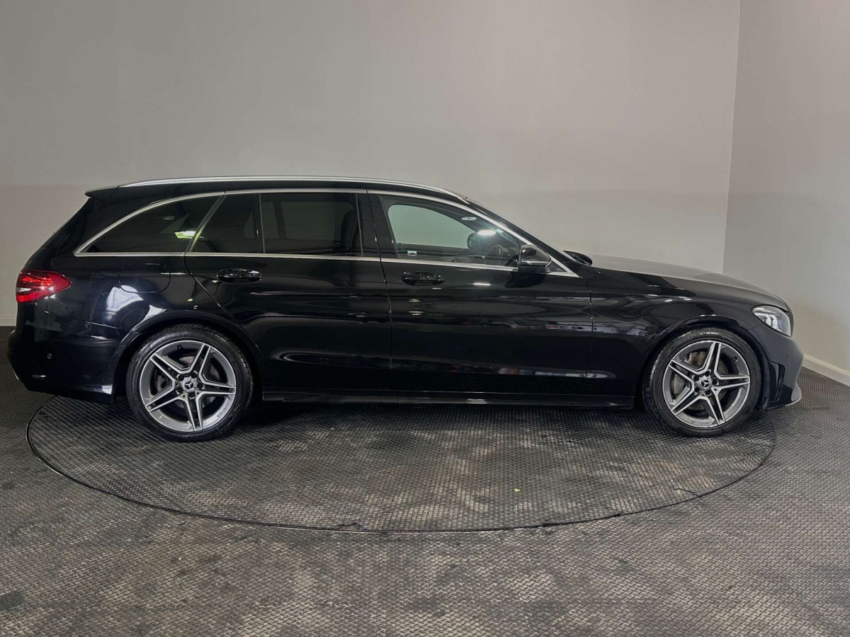 MERCEDES-BENZ C CLASS 2019 (68) 2.0 C300D AMG LINE ESTATE 5DR DIESEL G-TRONIC+ EURO 6 (S/S) (245 PS) - 2019 - £16,500
