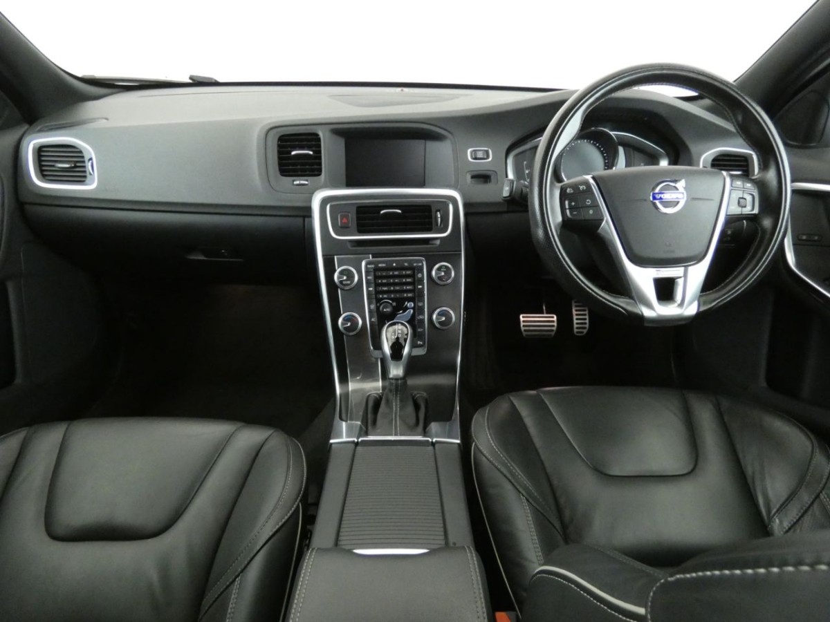VOLVO V60 2.0 D3 R-DESIGN LUX NAV 5D 148 BHP - 2017 - £12,700