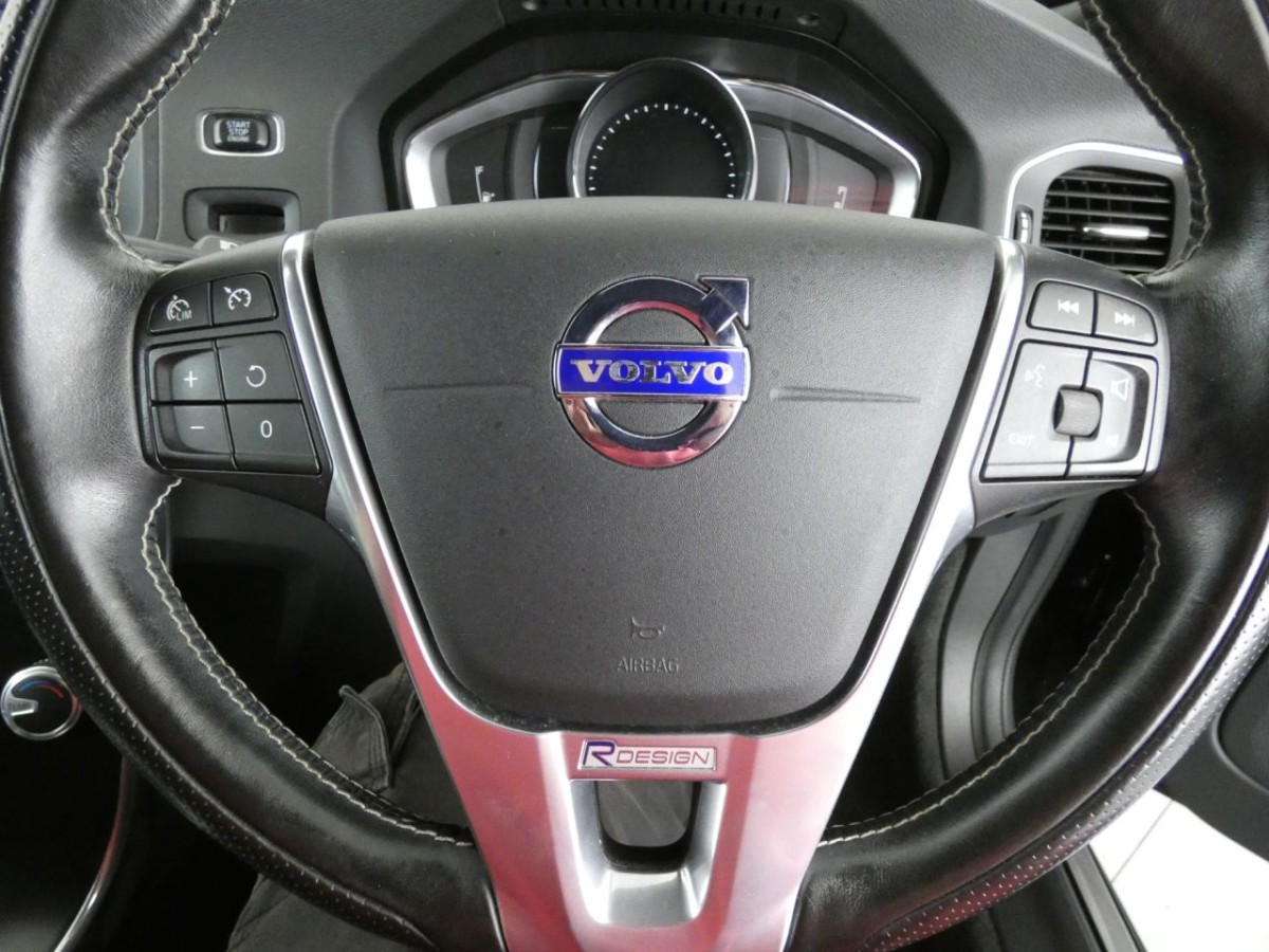 VOLVO V60 2.0 D3 R-DESIGN LUX NAV 5D 148 BHP - 2017 - £12,700