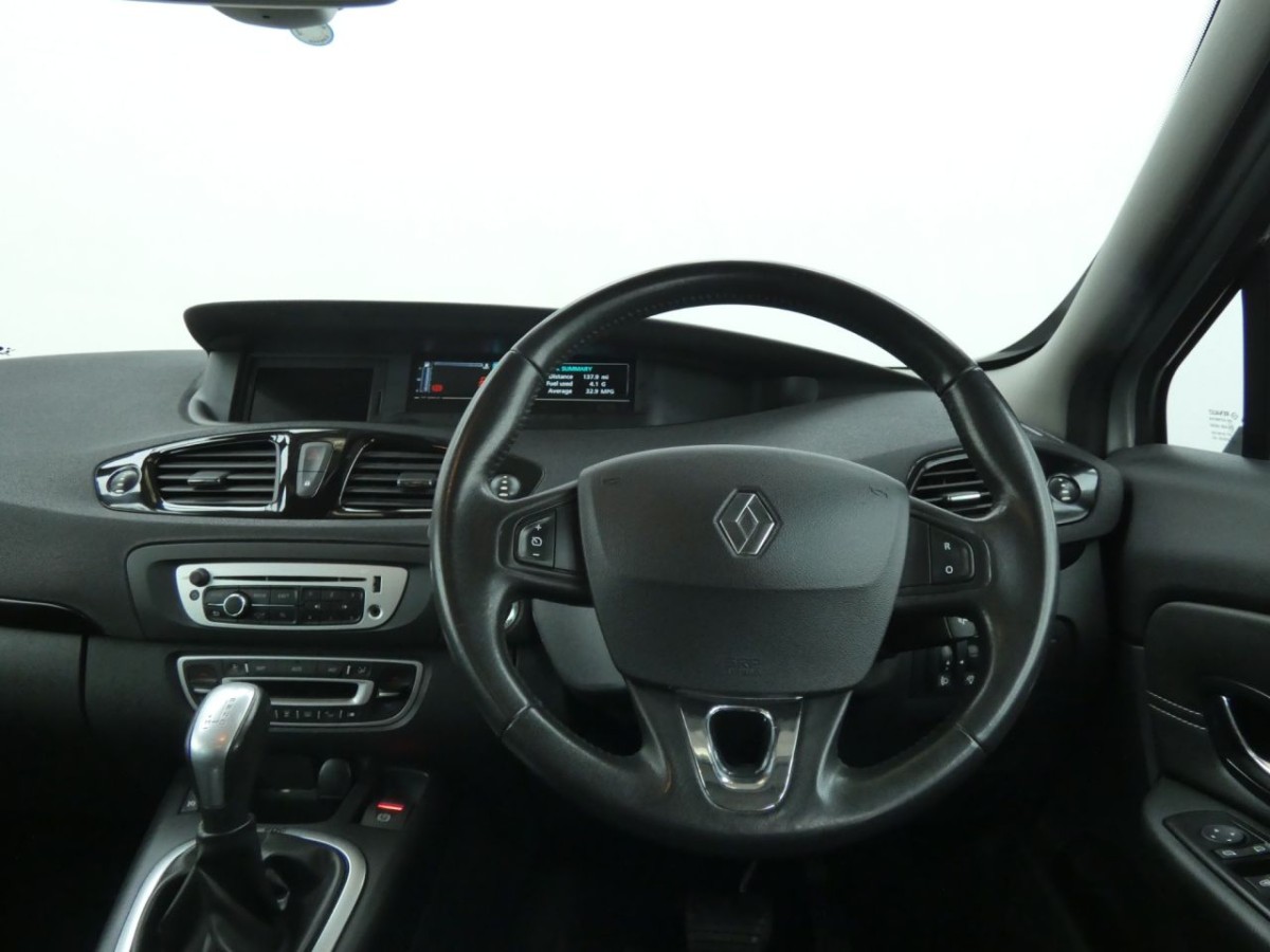 RENAULT SCENIC 1.5 DYNAMIQUE TOMTOM DCI EDC 5D AUTO 110 BHP MPV - 2015 - £6,700