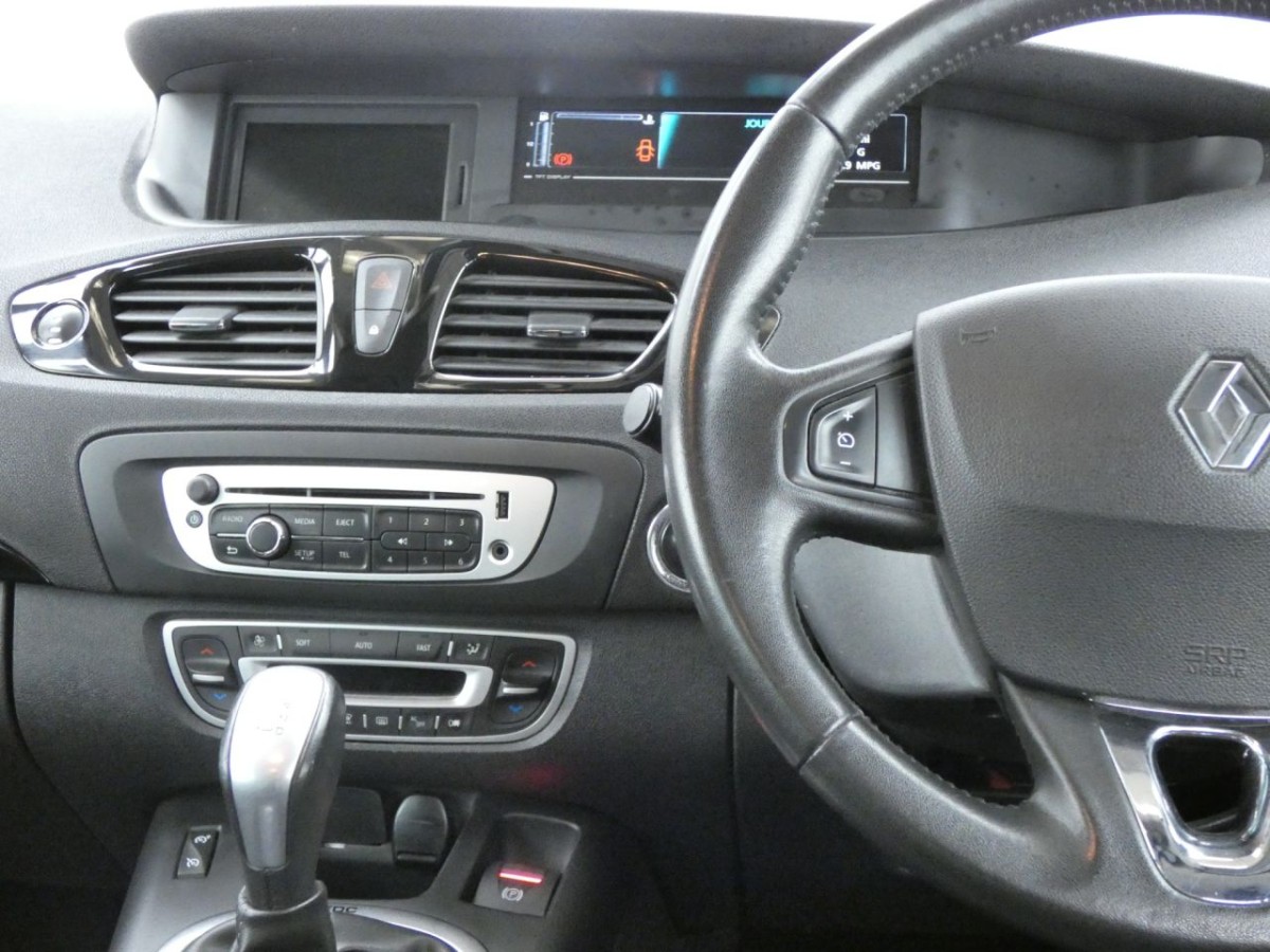 RENAULT SCENIC 1.5 DYNAMIQUE TOMTOM DCI EDC 5D AUTO 110 BHP MPV - 2015 - £6,700