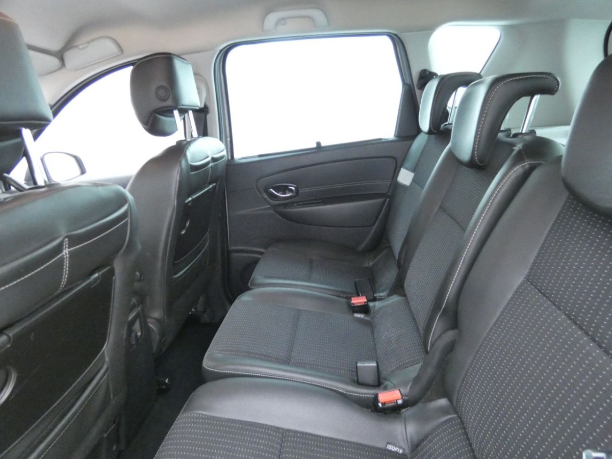 RENAULT SCENIC 1.5 DYNAMIQUE TOMTOM DCI EDC 5D AUTO 110 BHP MPV - 2015 - £6,700