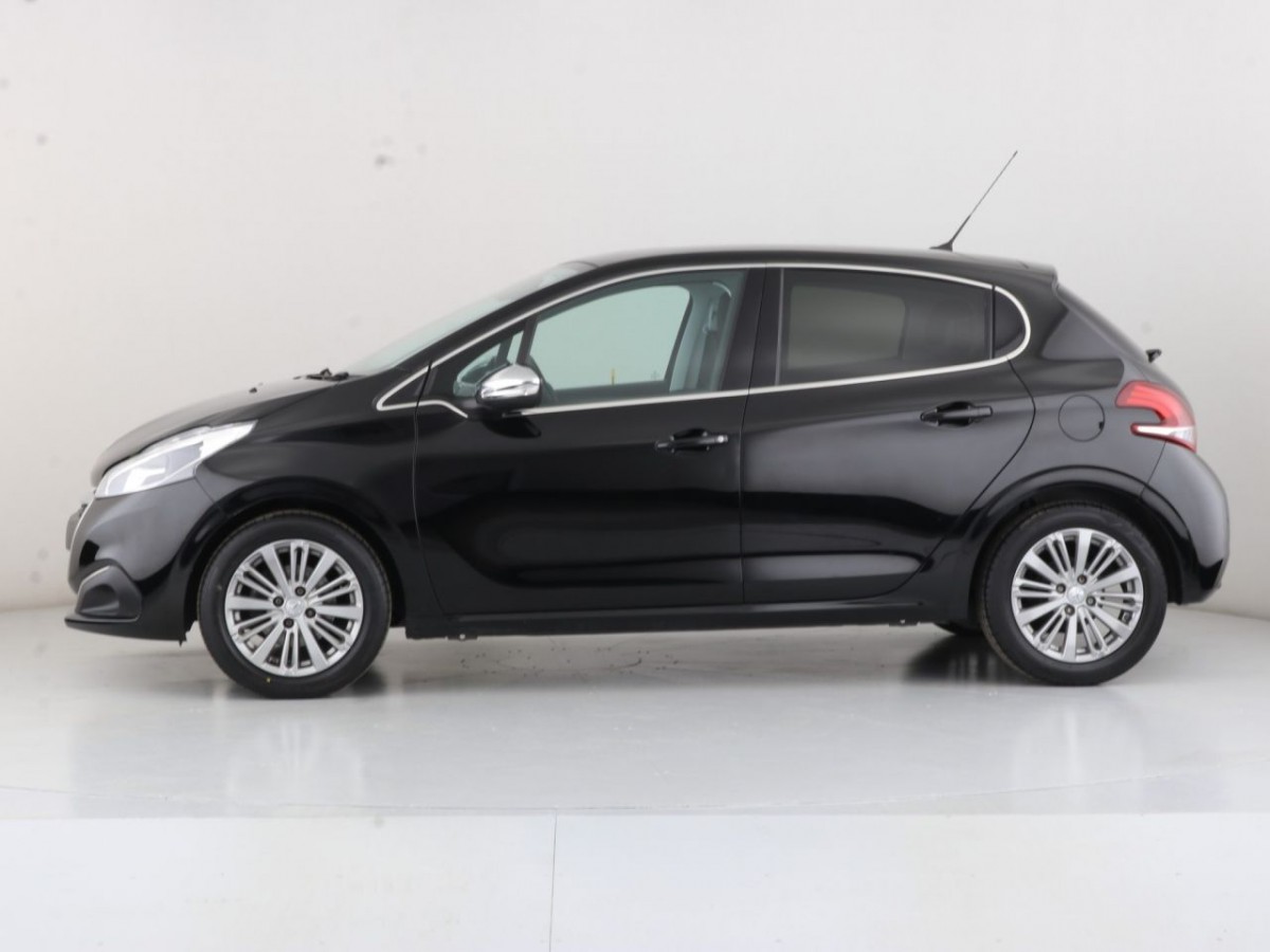PEUGEOT 208 1.2 PURETECH ALLURE 5D 82 BHP - 2016 - £7,700