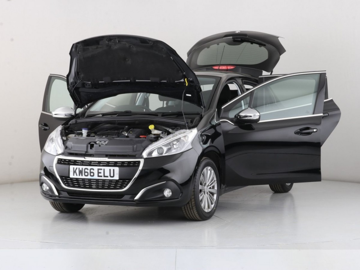 PEUGEOT 208 1.2 PURETECH ALLURE 5D 82 BHP - 2016 - £7,700