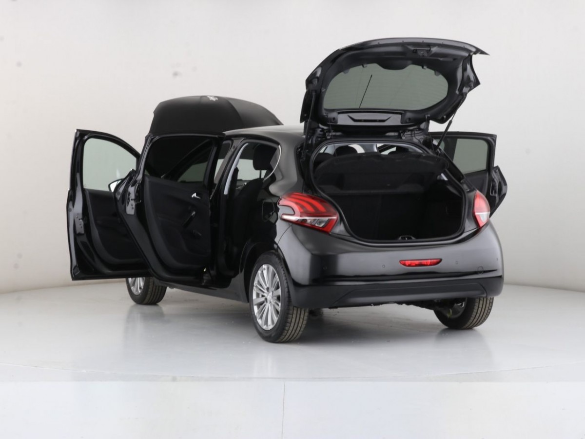 PEUGEOT 208 1.2 PURETECH ALLURE 5D 82 BHP - 2016 - £7,700