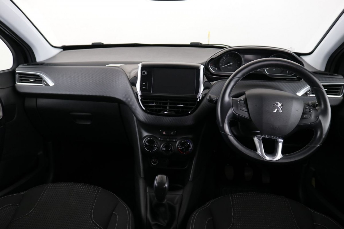 PEUGEOT 208 1.2 PURETECH ALLURE 5D 82 BHP - 2016 - £7,700