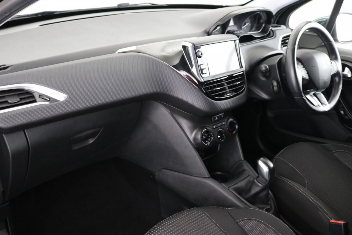 PEUGEOT 208 1.2 PURETECH ALLURE 5D 82 BHP - 2016 - £7,700