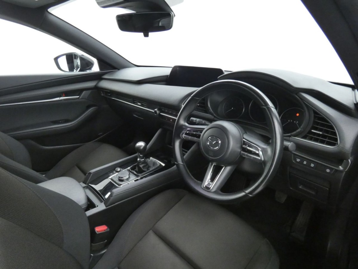 MAZDA 3 2.0 SE-L MHEV 5D 177 BHP - 2020 - £12,990
